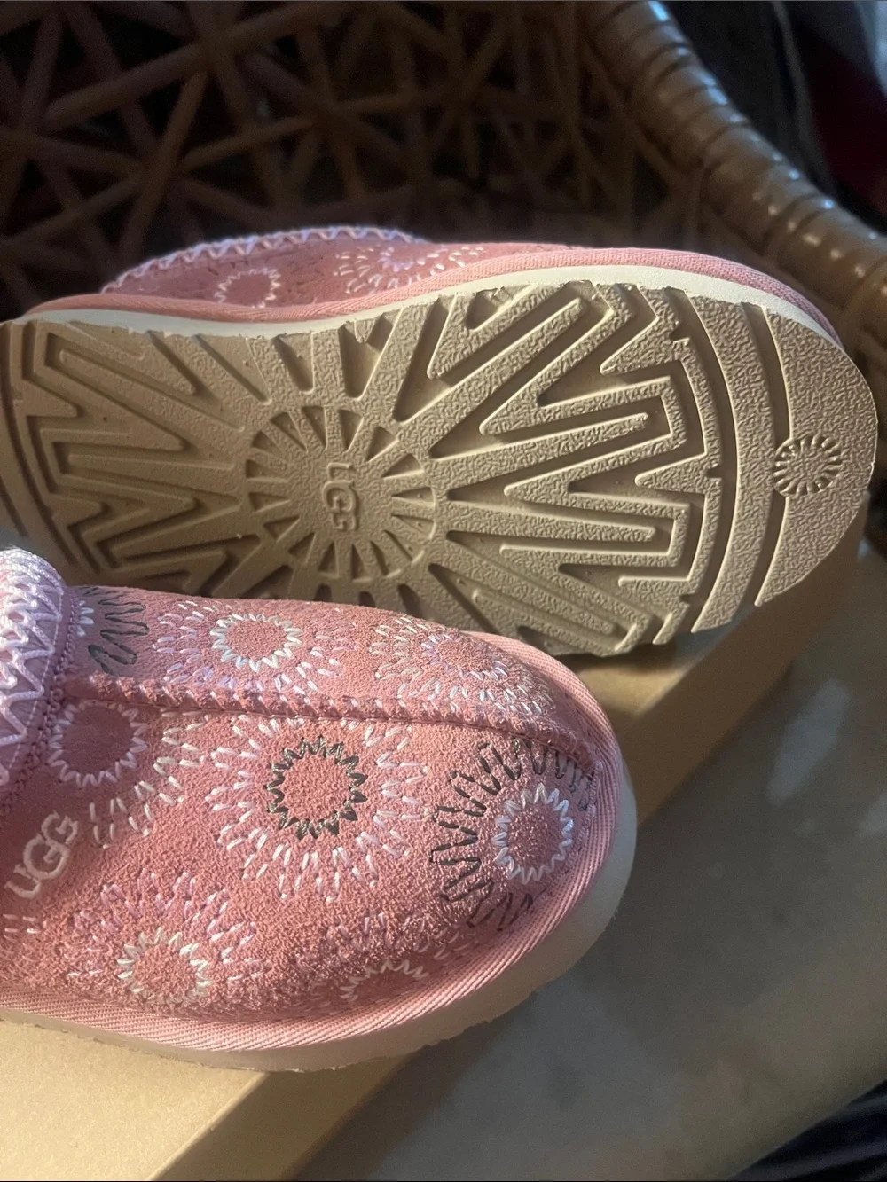 New Ugg K Tazz Sun Stitch Girls Slippers 13 NWB
